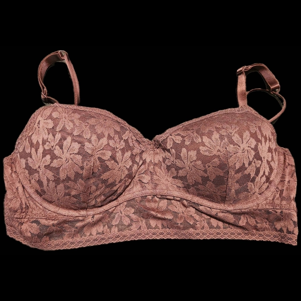 Elegant Lace Bralette in Brown